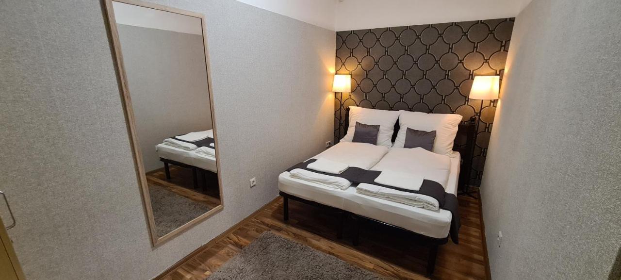 Elegant Apartment In The Hearth Of Budapest Ngoại thất bức ảnh