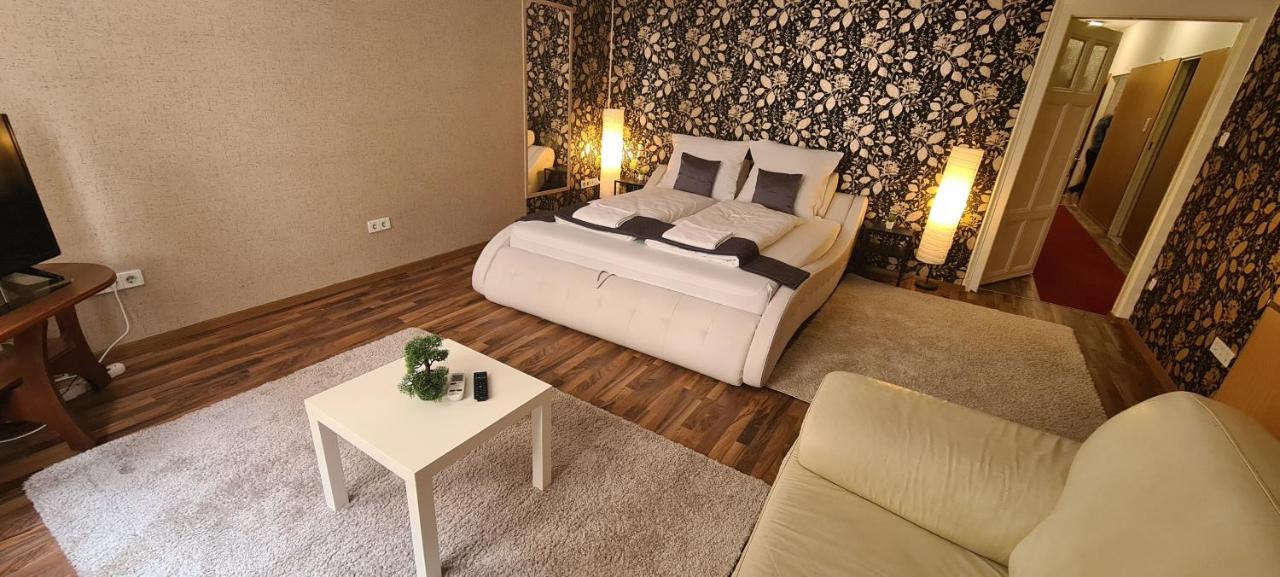 Elegant Apartment In The Hearth Of Budapest Ngoại thất bức ảnh